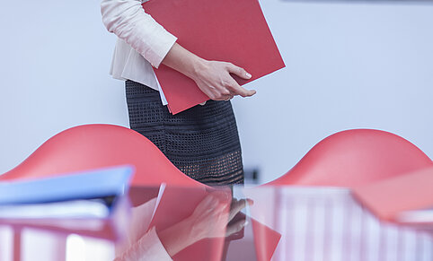 Red-white-red Card qualifications